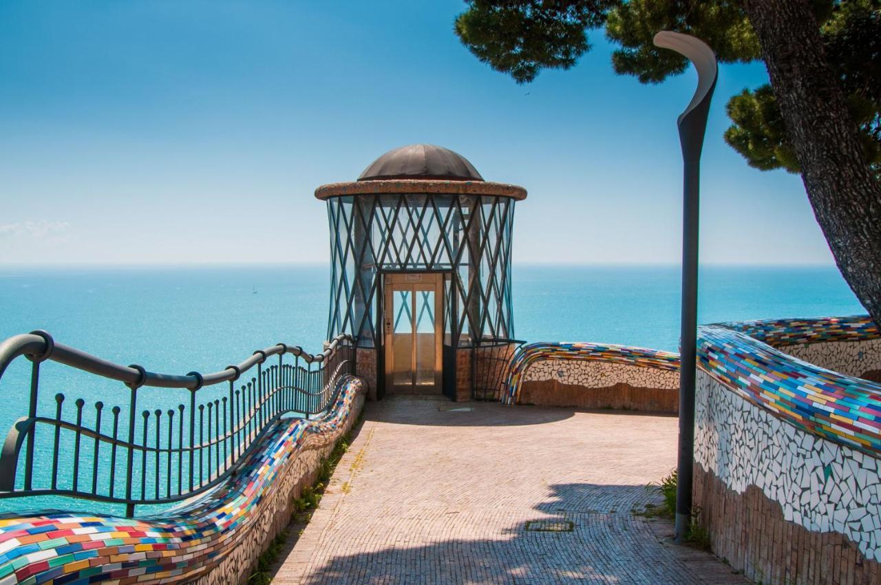 Casa Vacanza La Fontana Vietri エクステリア 写真
